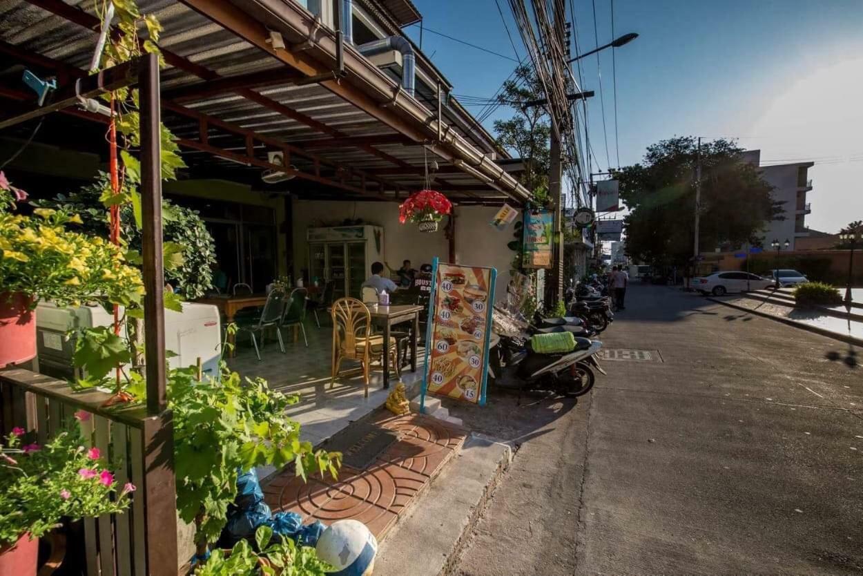 Nong Guest House Pattaya Extérieur photo